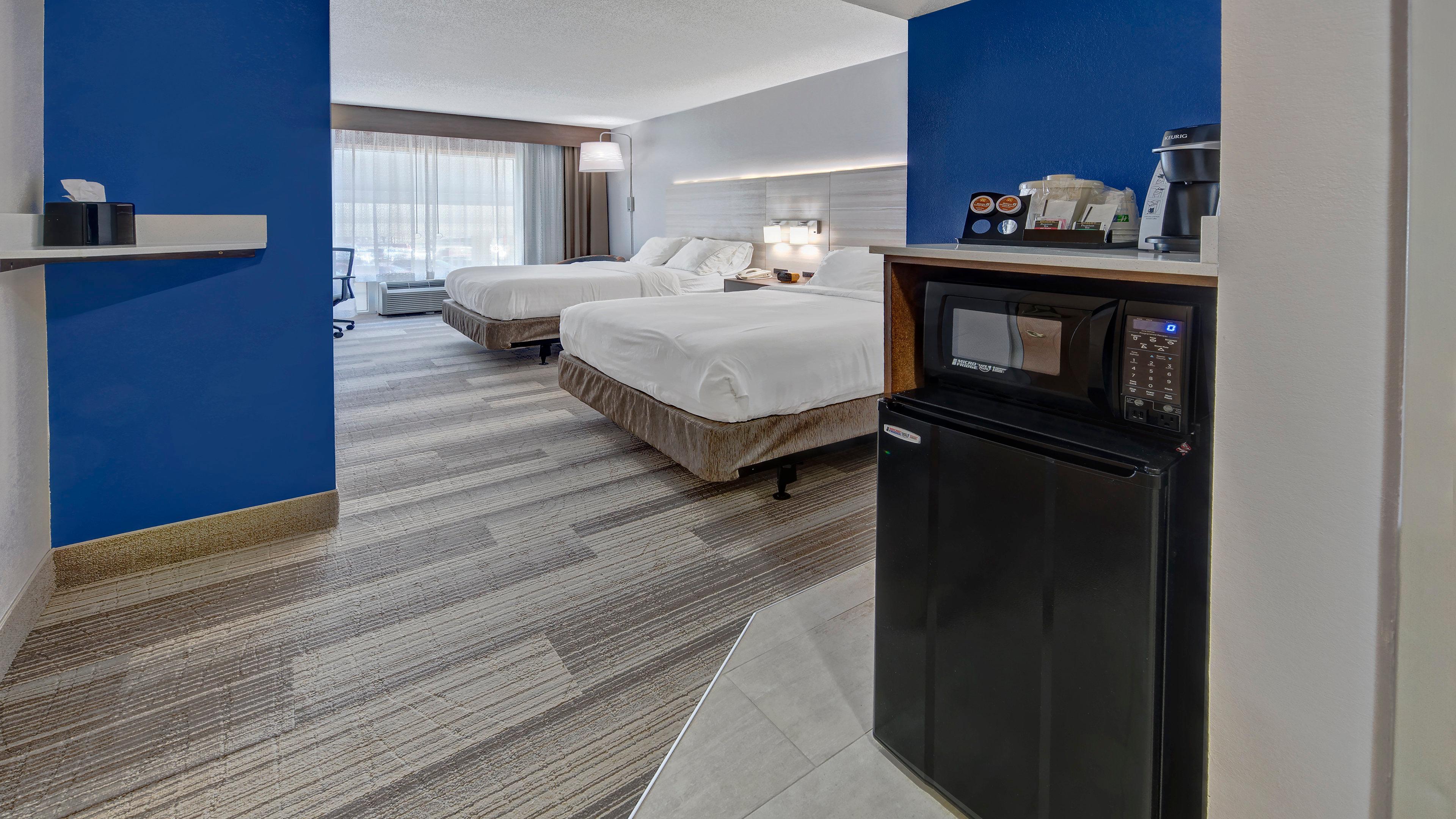 Holiday Inn Express Hotel & Suites London By Ihg Экстерьер фото
