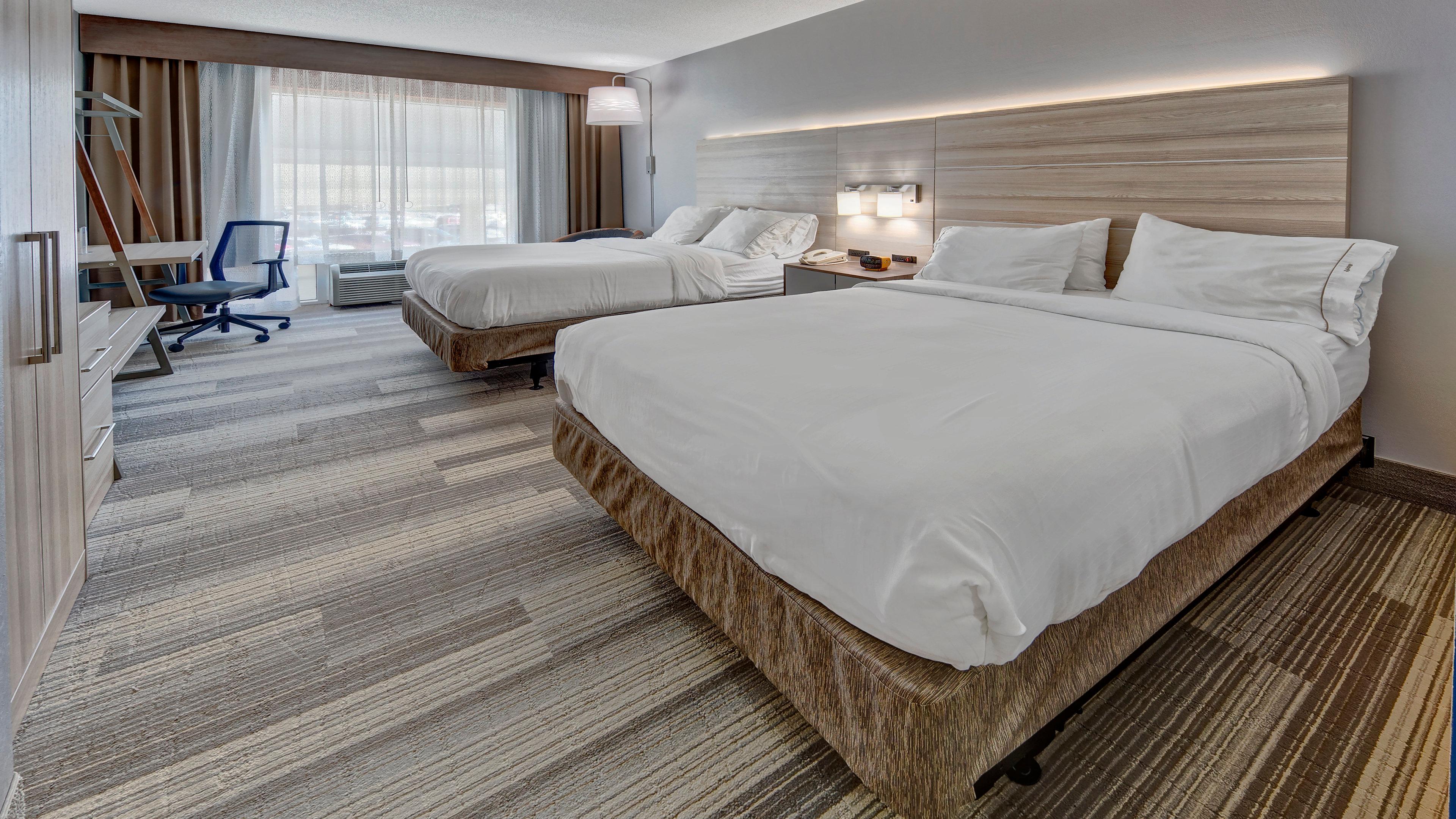 Holiday Inn Express Hotel & Suites London By Ihg Экстерьер фото