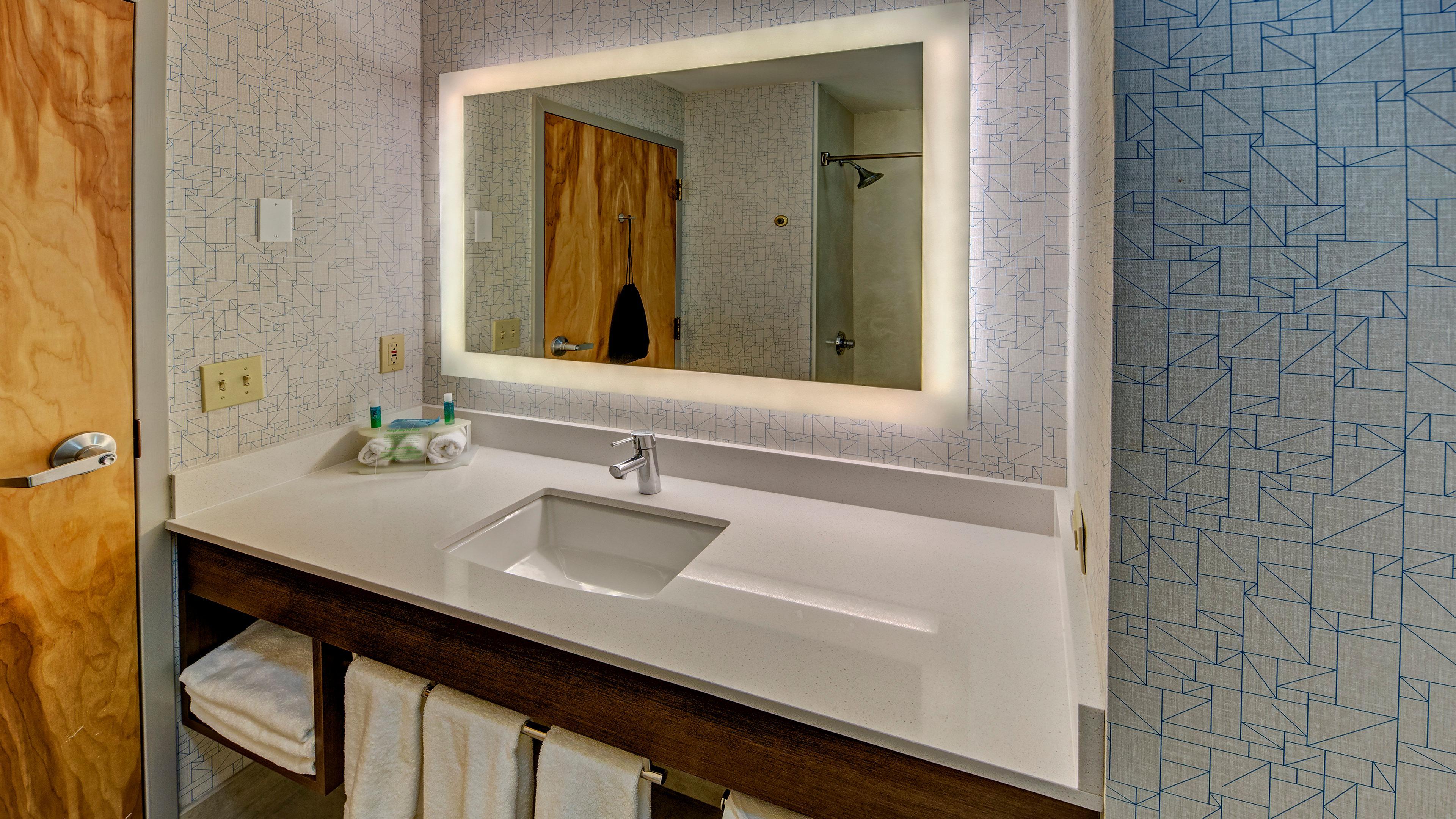 Holiday Inn Express Hotel & Suites London By Ihg Экстерьер фото